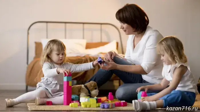 В России изучают вариант применения материнского капитала для оплаты услуг нянь.