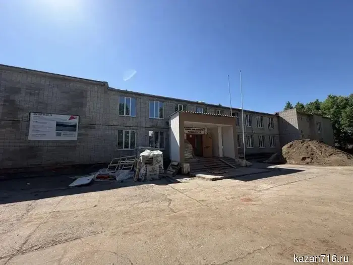 The major renovation continues at the school in the village of Bekhterево.