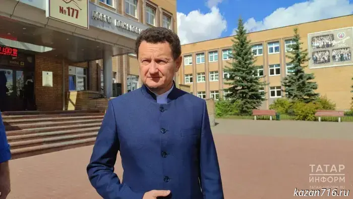 В Казани прошли учения перед началом учебного года: в лицей вошел человек с автоматом.