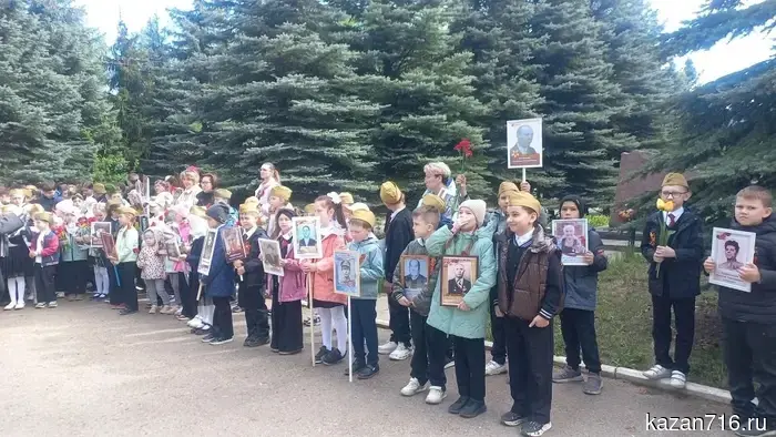 Ученики Габишевской школы отдали дань уважения героям в День Победы.