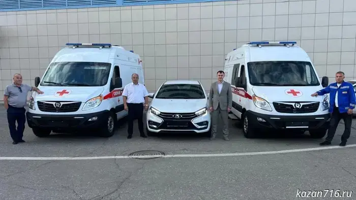 Сегодня автопарк Центральной районной больницы Мамадыша увеличился на три новых автомобиля.