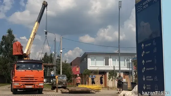 В Лаишево начались работы по восстановлению пляжа «Камское море» после весеннего шторма.