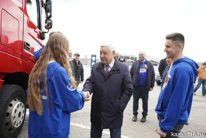 Мухаметшин призвал молодежь более активно вовлекаться в общественные проекты.