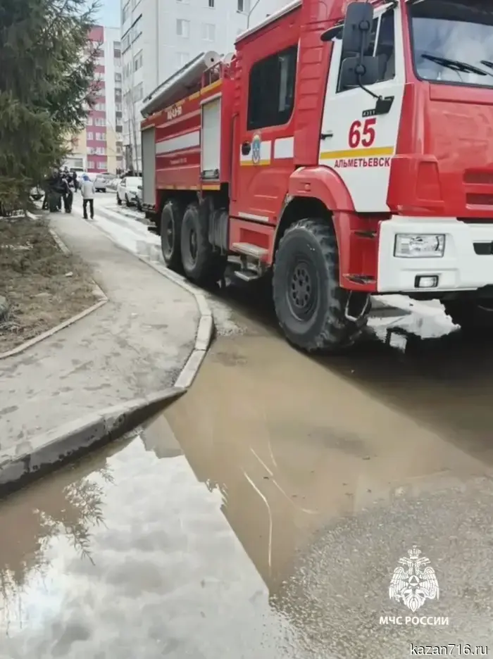 В Альметьевске на пожаре была спасена 56-летняя женщина.