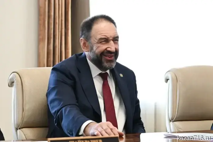 Песошин поздравил жителей Татарстана с Днем химика.