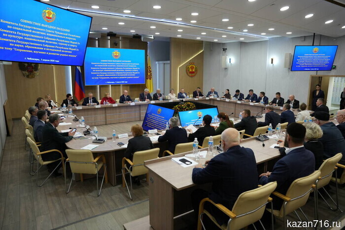 Мухаметшин: В Татарстане осуществляется комплексная программа по сохранению национальных языков.