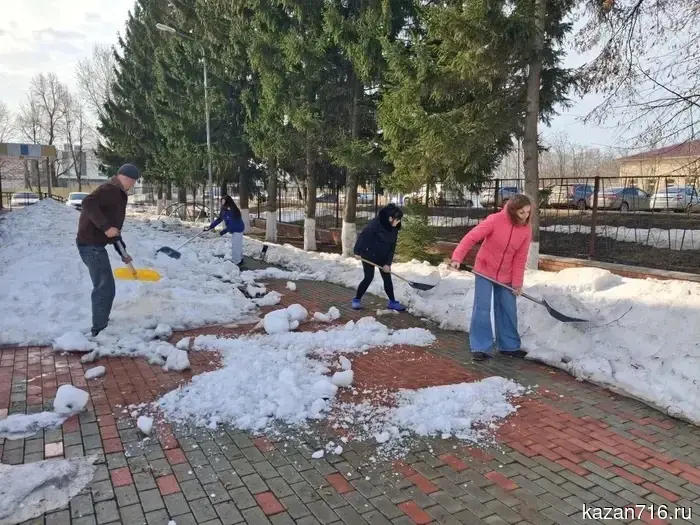 On April 1, a traditional sanitary and ecological two-month campaign started in our district.