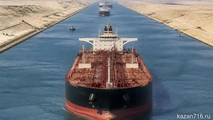 Saudi oil took the narrow route through Suez.
