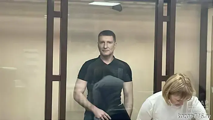 In Kazan, a former assistant prosecutor of the Sovetsky District is on trial on bribery charges.