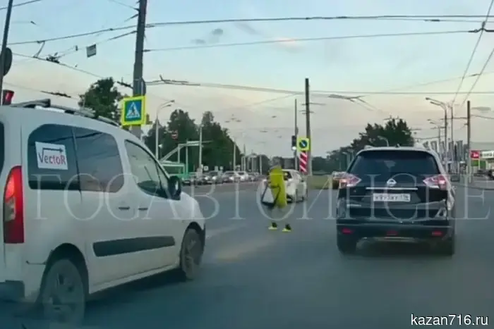 В Казани пенсионерка оказалась под колесами автомобиля УАЗ.