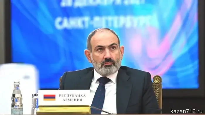 The risks of establishing a classical autocracy in Armenia are increasing.