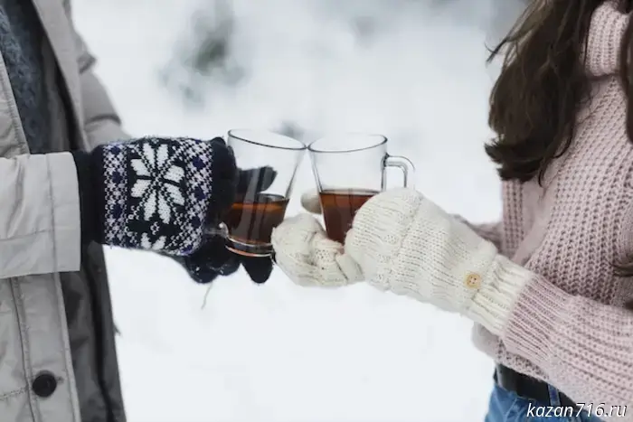 Гастроэнтеролог КФУ сообщил, какие напитки наиболее эффективно согревают в холодную погоду.