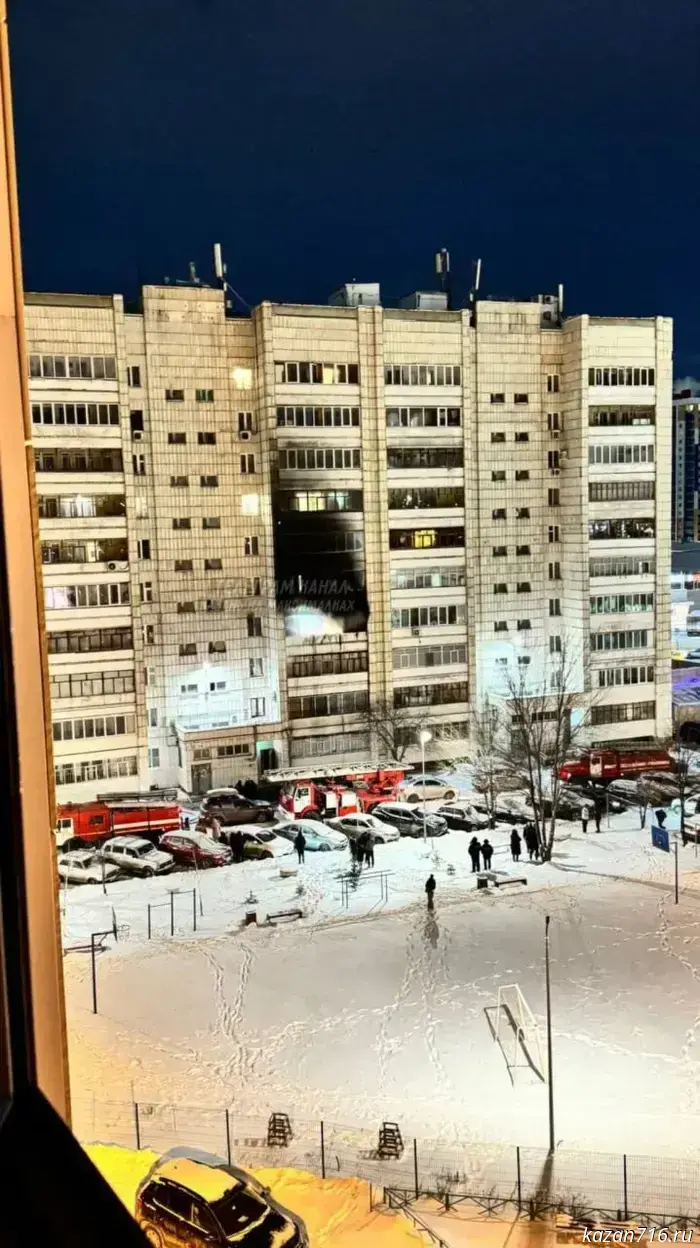 В Казани, на улице Гвардейская, ночью возник пожар.