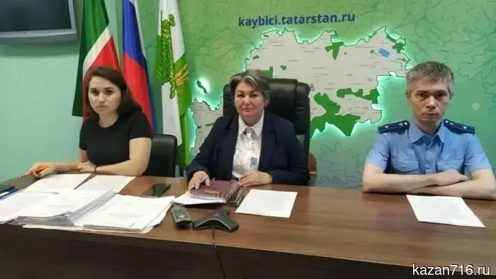 В Кайбицах прошло заседание комиссии по делам несовершеннолетних и охране их прав.