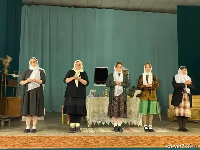 Lived the roles with tears in their eyes: how in the village of Svetloe Ozero in the Zainsky district they performed "A Little Flame in the Wind"