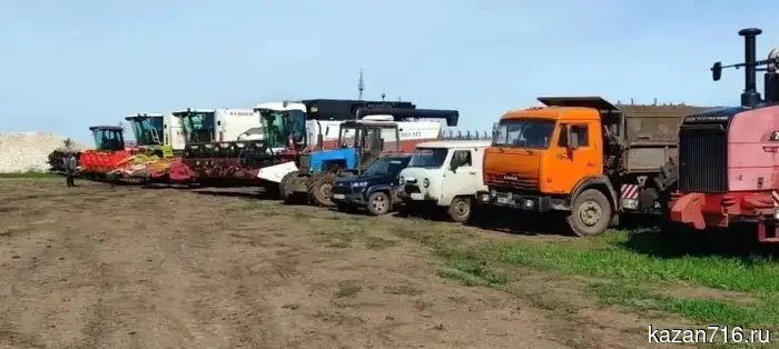 В Тетюшском районе состоялся смотр-конкурс подготовки зерноуборочной техники к уборочным работам.