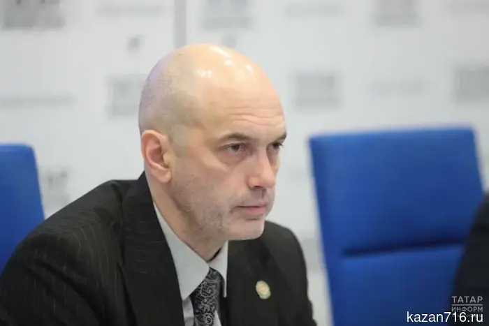 Azat Kadyrov proposed to introduce support measures for coaches who work in the yards.