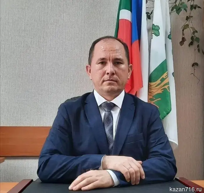 Глава исполкома и председатель Кайбицкой районной комиссии по безопасности дорожного движения обращается с призывом к соблюдению правил дорожного движения.