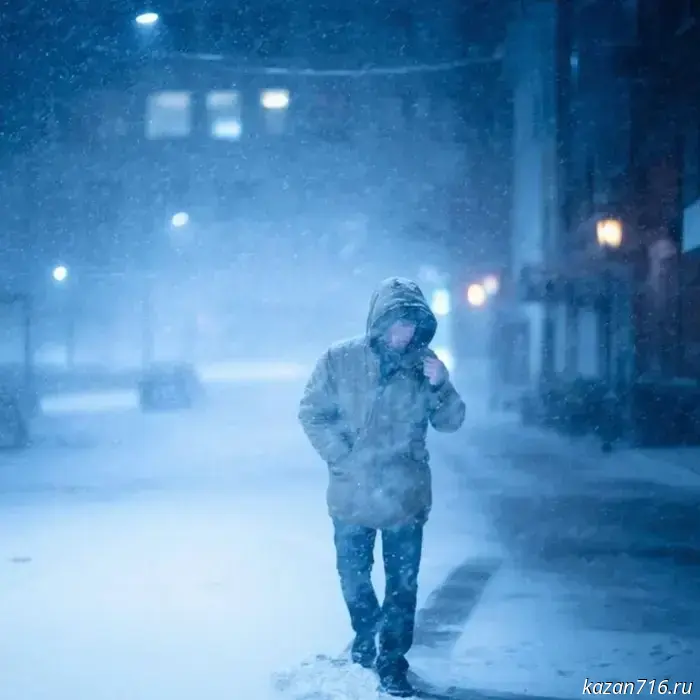 Зимний шторм в Татарстане: снежная буря и гололёд.