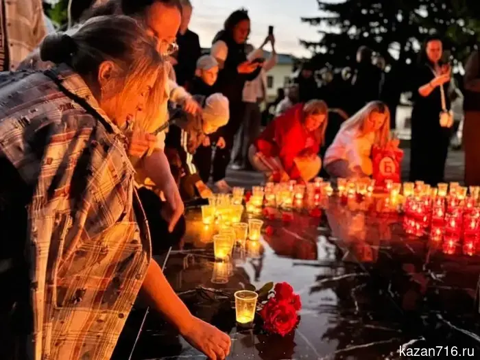 Тетюшане зажгли Свечу памяти.