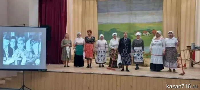 Спектакль «Бабоньки» в ГДК Мирный: женская судьба во время войны на сцене.