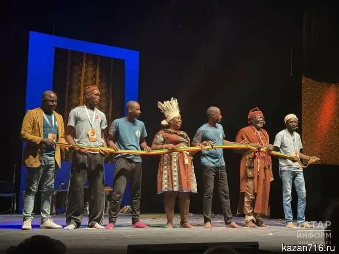 The Ambassador of Burkina Faso in Russia visited the Kazan theater "Ekiyat".