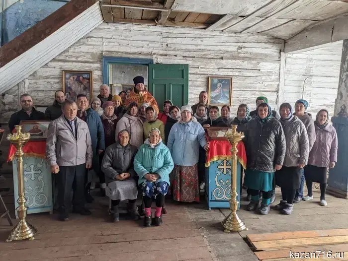 В древнем Покровском храме села Янцевары состоялась первая Литургия за последние 90 лет.