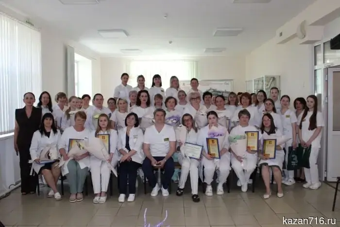 В Заинской центральной районной больнице отпраздновали Международный день медсестры.