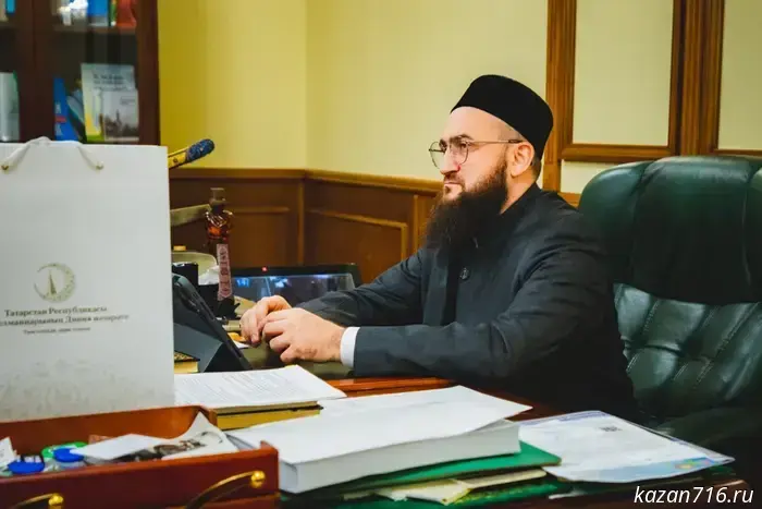 Муфтий Камиль хазрат организовал прием граждан в резиденции Духовного управления мусульман Республики Татарстан.