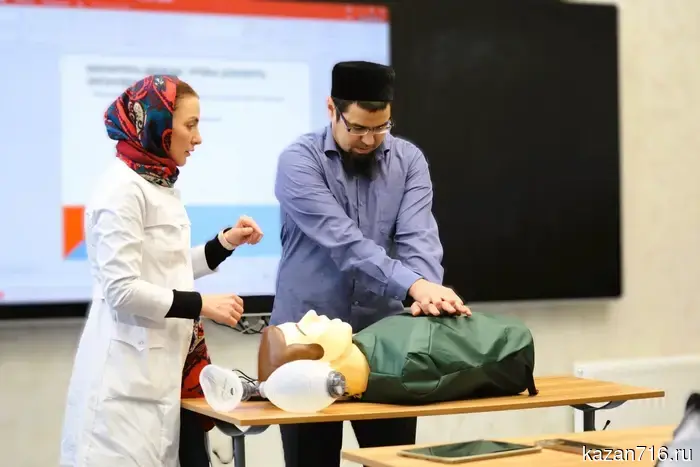 Students of the Academy have mastered the skills of providing first aid.