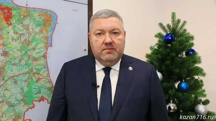 Глава Верхнеуслонского района Евгений Варакин поздравил с праздником Рождества.