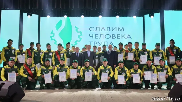 Соревнование среди молодых комбайнеров в Сарманово