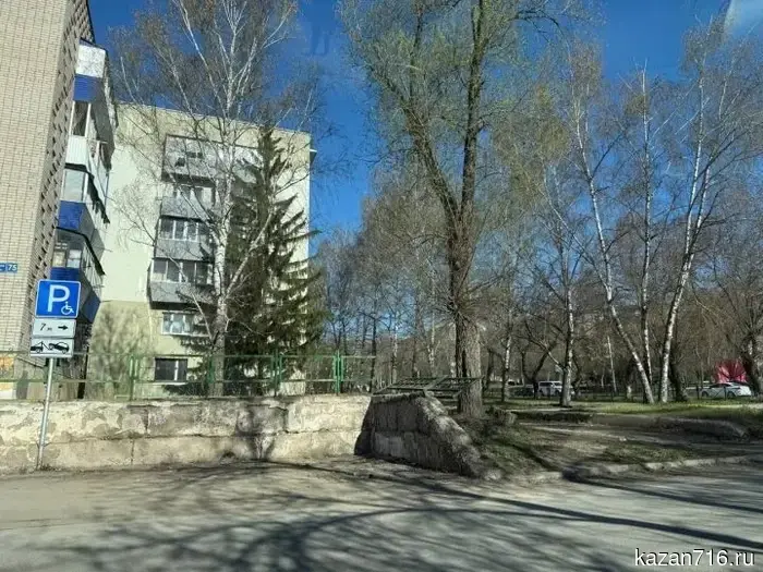 In Bugulma on April 19, it is cloudy and rain is possible.