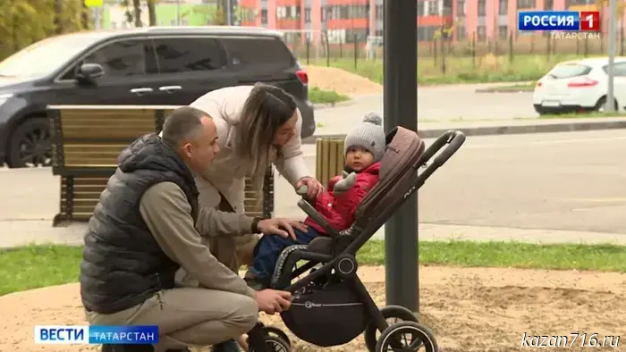 The State Duma proposed paying parents a salary for raising their children.