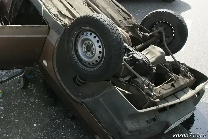 In Arsky District, driving into the oncoming lane caused a fatal crash.