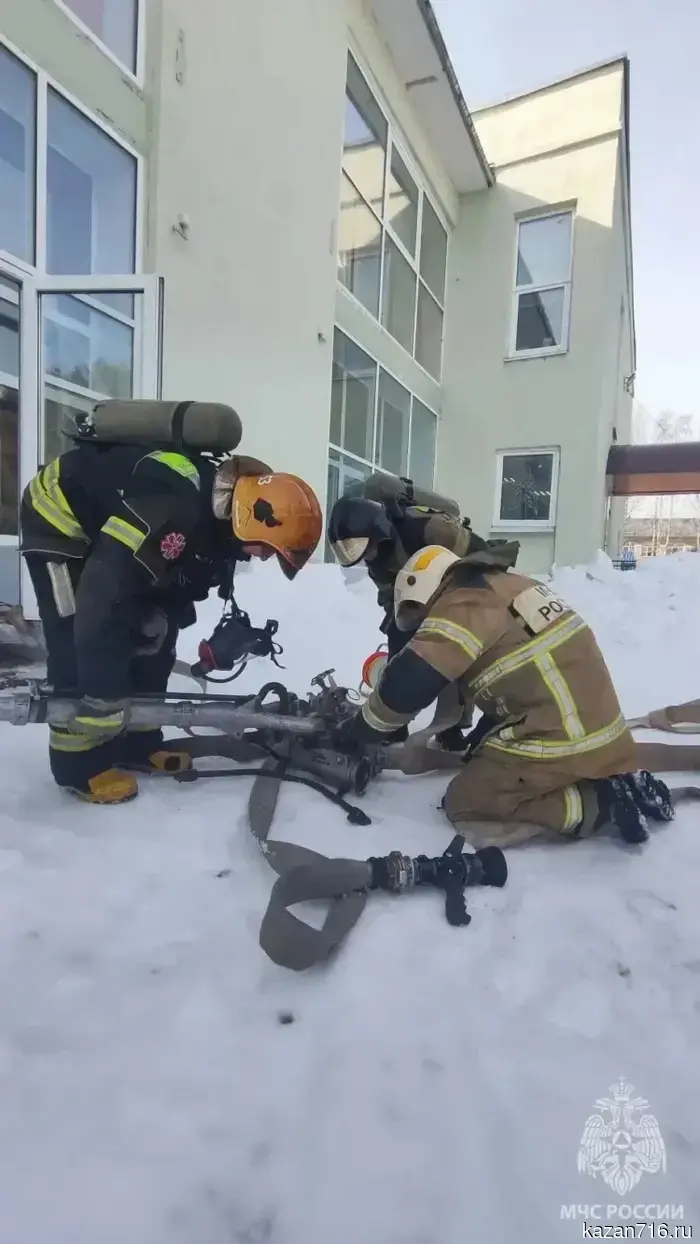 In Zelenodolsk, firefighters conducted training tactical exercises at the cultural center.