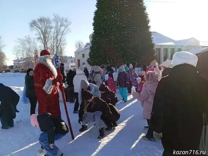 In Bolgar, children searched for New Year's gifts in a holiday quest.