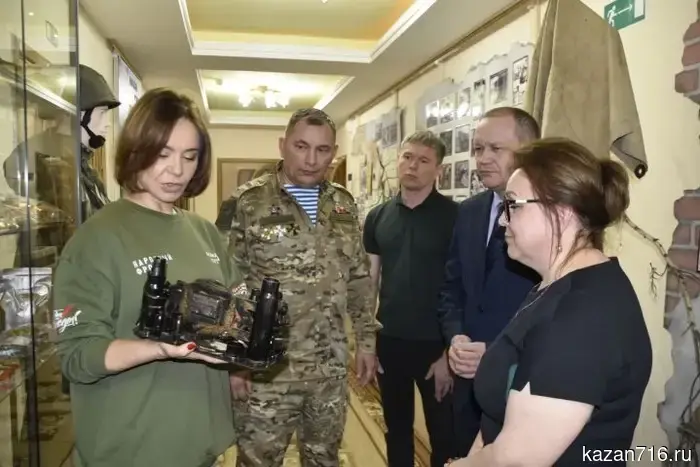 Deputy of the State Duma Alfiya Kogogina handed over a unique composition made of shell casings to the Menzelinsk Museum.