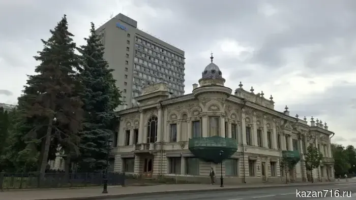 В Казани начались работы по аварийному ремонту в Доме Ушковой.