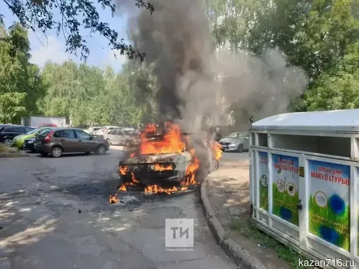 Пожарная безопасность на дороге: методы защиты себя и автомобиля от огня.