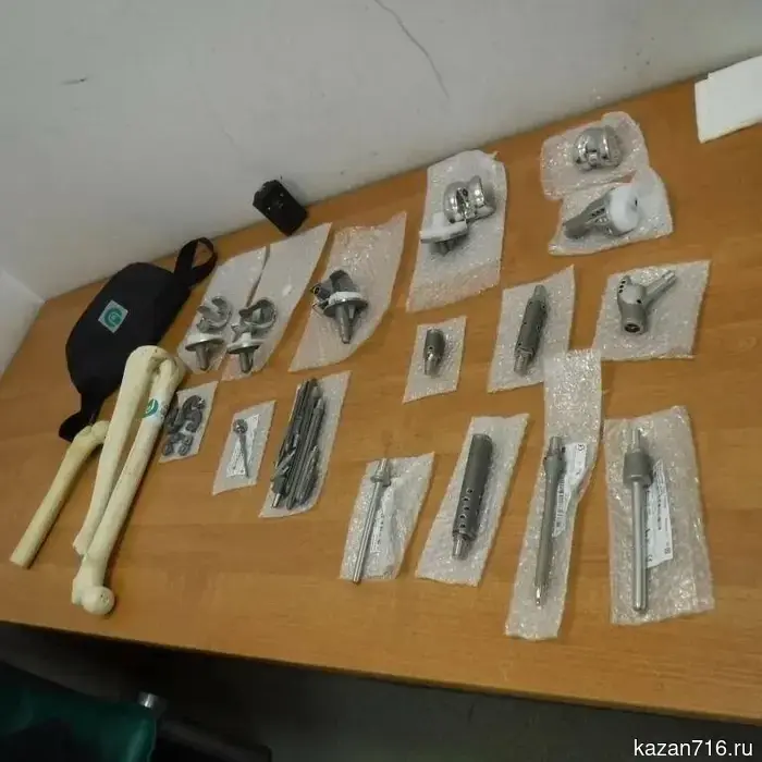 В Татарстане возбуждено уголовное дело против французского гражданина, который пытался нелегально транспортировать 17 медицинских протезов.