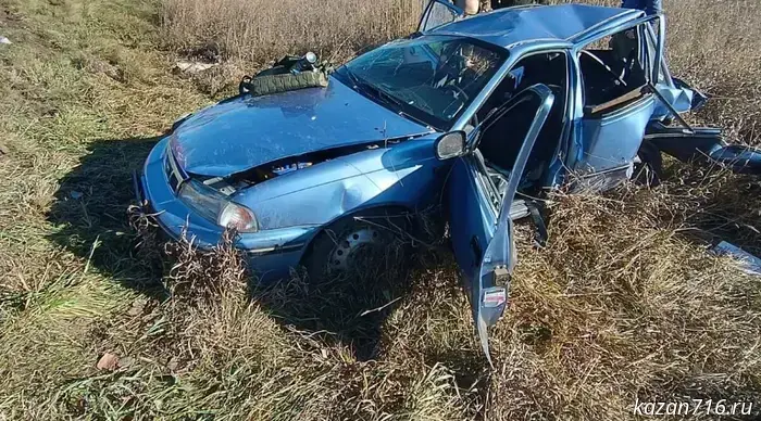 В районе Нижнекамска водитель BMW стал участником аварии, в результате которой пострадали четверо людей.