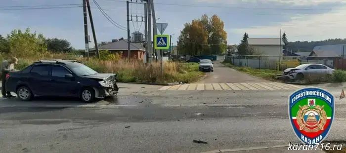 In a village near Kazan, a car swerved into oncoming traffic and caused a crash.