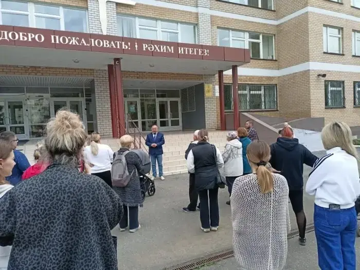 In Zainsk, adults are coming together for the safety of children on the roads.