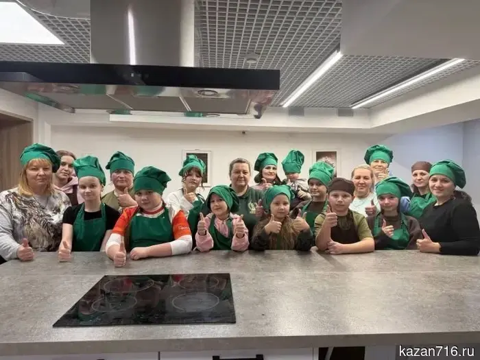 Тёплый кулинарный мастер-класс собрал семьи участников СВО в «Менделеевской долине».