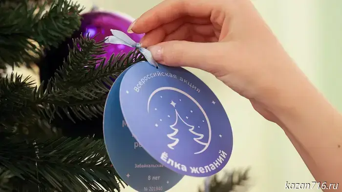 Производство машин и оборудования, одежды и мебели сократилось. В числе отраслей, которые показали наибольший рост за год, выделяется ремонт машин и оборудования. Фото: Владимир ВЕЛЕНГУРИН. Перейти в Фотобанк КП. 

В ноябре 2025 года в Татарстане было зафиксировано снижение индекса промышленного производства (ИПП) по сравнению с предыдущим месяцем: показатель упал на 9,1% и составил 90,9%. Тем не менее, в годовом выражении промышленность республики показала рост — по сравнению с ноябрём 2024 года индекс увеличился на 10,6%, свидетельствуют данные Татарстанстата.

Среди отраслей с наибольшим ростом за год (ноябрь 2025 к ноябрю 2024) можно выделить ремонт машин и оборудования (+70,2%), производство лекарственных средств и медицинских материалов (+63,2%), выпуск электрооборудования (+25,1%), изготовление прочих готовых изделий (+17,8%), производство напитков (+10,4%) и выпуск кокса и нефтепродуктов (+8,6%).

В то же время ряд отраслей столкнулся с заметным снижением объёмов производства. Так, было отмечено сокращение в производстве машин и оборудования (−46,9%), одежды (−36,7%), мебели (−31,1%), металлургической отрасли (−27,6%), выпуске резиновых и пластиковых изделий (−27,1%), а также в автопроме (−17,9%). Напомним, что в августе 2025 года ИПП составил +9,7% относительно аналогичного периода 2024 года. С января по август 2025 года индекс достиг +11%, а в сравнении с июлем был зафиксирован прирост на 2,7%. 

Адам САГАЛ

Ещё новости о событии: 

Индекс промышленного производства в Татарстане снизился на 9,1% в ноябре. Согласно оперативным данным Татарстанстата, в республике зафиксировано снижение индекса промышленного производства (ИПП) на 9,1% по сравнению с октябрем. 09:18 30.12.2025 Казанские ведомости - Казань

В Татарстане промпроизводство за месяц сократилось на 9,1%. В ноябре 2025 года индекс ИПП снизился на 9,1% по сравнению с октябрем и составил 90,9%. 08:38 30.12.2025 ГТРК Татарстан - Казань

В Татарстане за месяц на 9,1% сократился индекс промпроизводства. Однако в годовом выражении промышленность республики выросла на 10,6%. Фото: Артем Дергунов. В Татарстане индекс ИПП в ноябре 2025 года снизился до 90,9% (-9,1% за месяц) по сравнению с октябрем. 08:28 30.12.2025 Реальное время - Казань

В Татарстане промпроизводство за месяц снизилось на девять процентов. Сократилось производство машин и оборудования, одежды, мебели. Среди отраслей, показавших наибольший рост за год, выделяются ремонт машин и оборудования. 08:06 30.12.2025 Комсомольская правда Казань - Казань

В РТ индекс промышленного производства упал на 9,1% по сравнению с октябрём. ИПП составил 90,9%. В РТ индекс промышленного производства уменьшился на 9,1%, до 90,9% по сравнению с октябрем этого года. 07:54 30.12.2025 TatCenter.ru - Казань

Новости соседних регионов по теме:

О ситуации в промышленности Свердловской области в январе - ноябре 2025 года. Индекс промышленного производства, по данным Свердловскстата, в январе - ноябре 2025 года составил 96,3% к уровню января - ноября 2024 года, в том числе в обрабатывающих производствах - 97%. 16:45 29.12.2025 Министерство экономики - Екатеринбург

Индекс промышленного производства в Пермском крае снизился на 1,8%. Сильно упал выпуск одежды, а мебельное производство, наоборот, значительно возросло. Фото: Ольга ЮШКОВА. 11:24 29.12.2025 Комсомольская Правда - Пермь

За