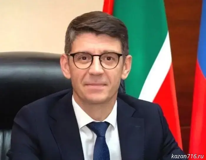 Глава Лениногорского района Марат Гирфанов приветствует жителей города и района с Днём народного единства.