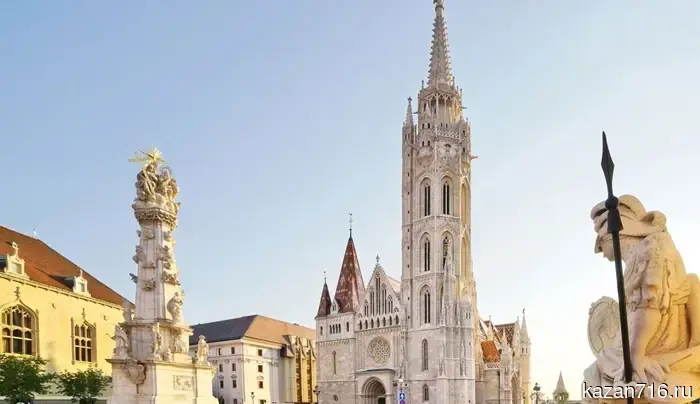 The Hungarian policy is aimed at protecting the sovereignty of small nations in Europe.