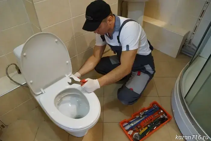 Residents of Almetyevsk clogged the sewage system with New Year's salads and tangerines.