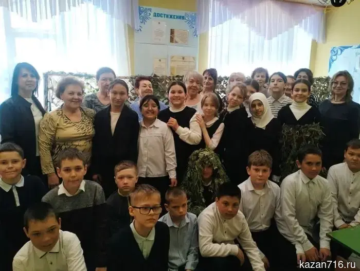 Урок мужества: ученикам сообщили о героях специальной военной операции и волонтерах.